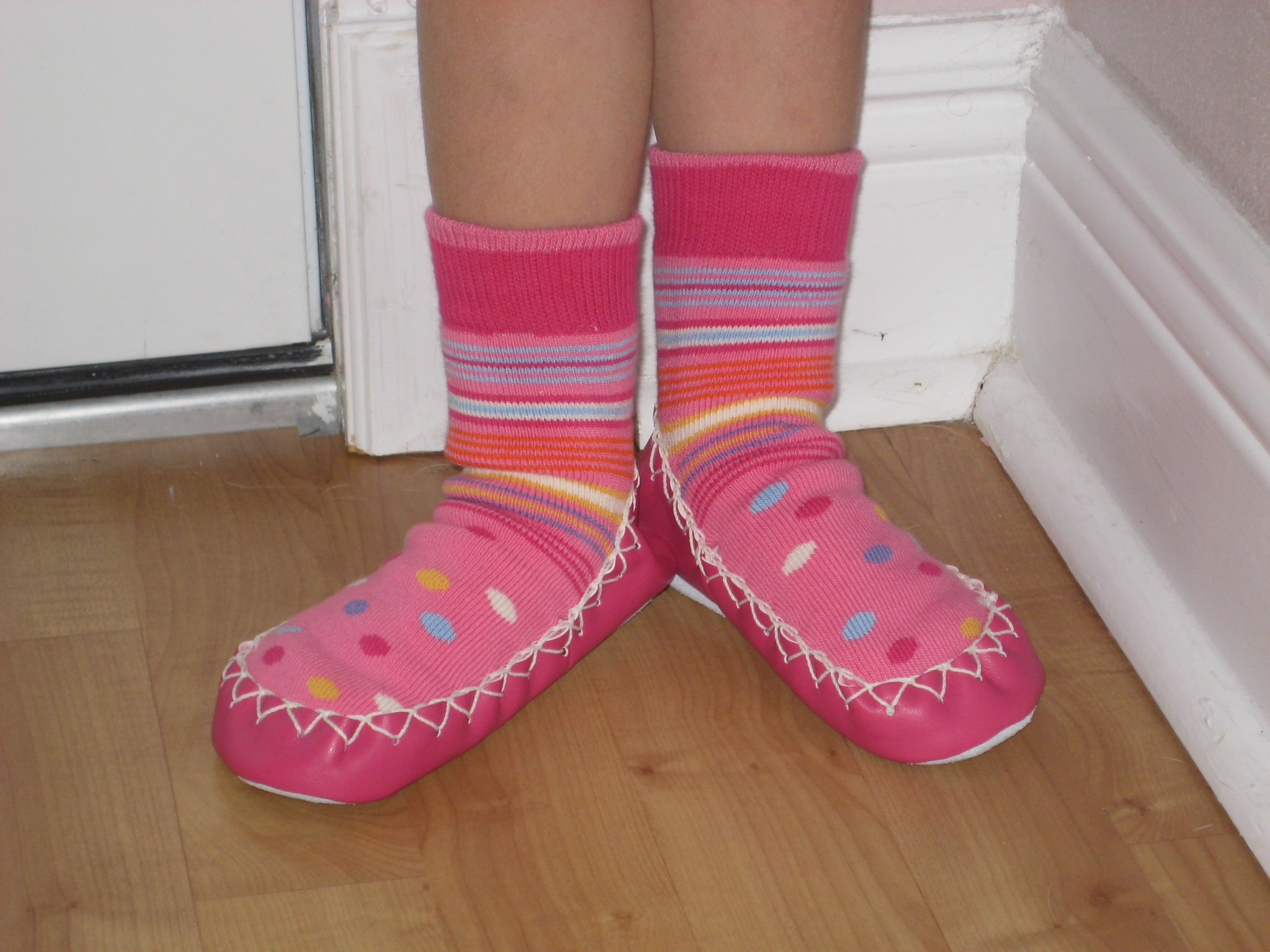 Nowali Moccasins: Review and Giveaway - The Experimental Mommy